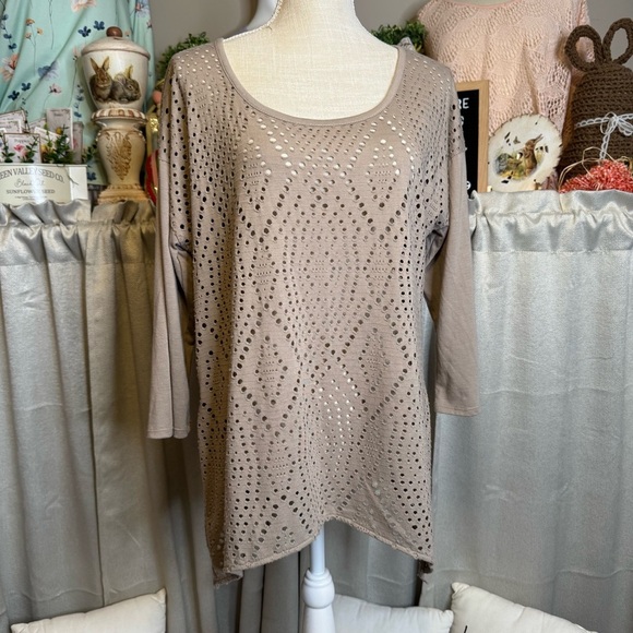 Cato Tan Knit Top with Cutout Design Size Large with Shark Bite Hem - Picture 2 of 11